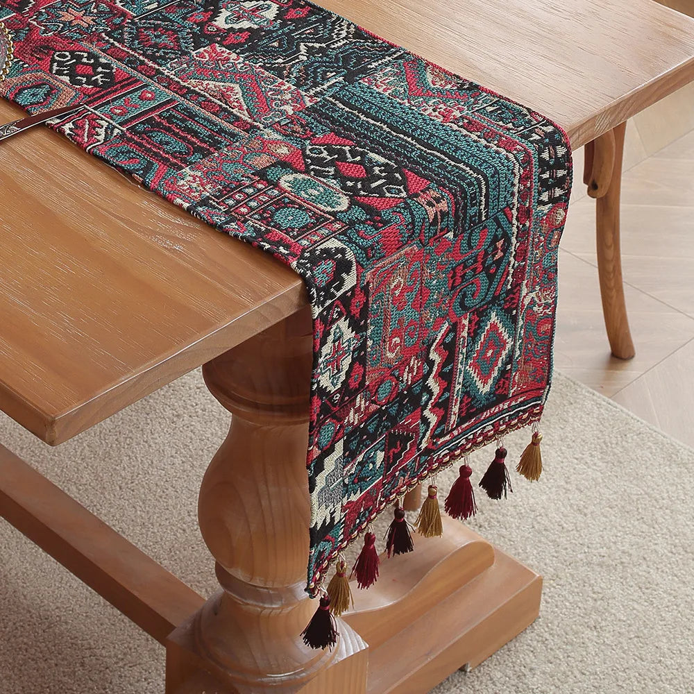 Caminho de Mesa Jacquard com Borlas - Elegância na Mesa