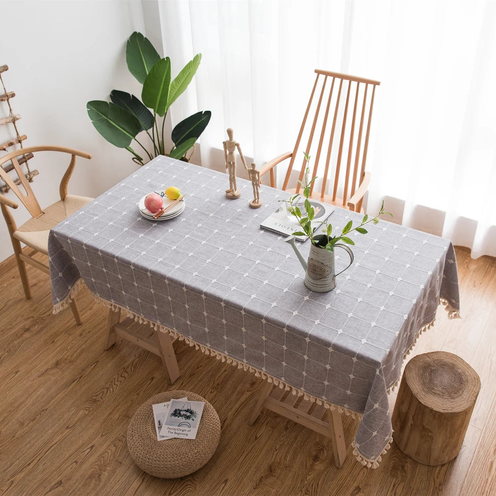 Toalha de Mesa em Algodão e Linho com Bordado Elegante