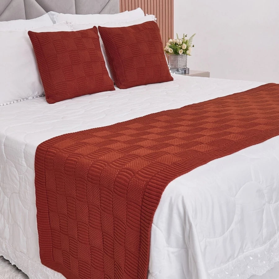 Kit Manta / Peseira Tricot Quadriculado + 2 Capas de Almofadas – Sofisticação e Conforto
