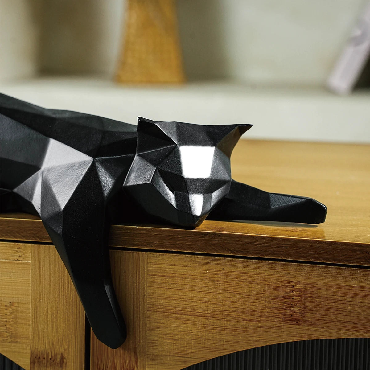 Estátua de Gato Branco / Preto Geométrica - Macasishop