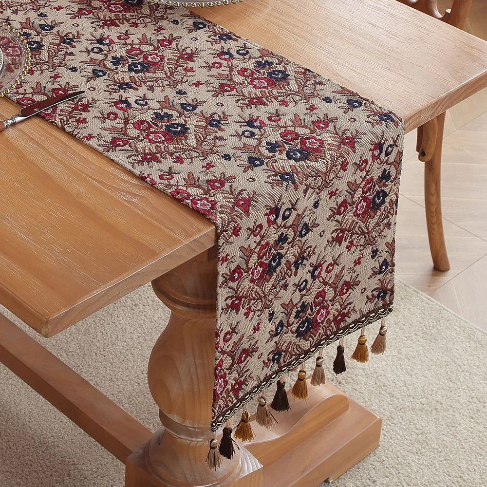 Caminho de Mesa Jacquard com Borlas - Elegância na Mesa