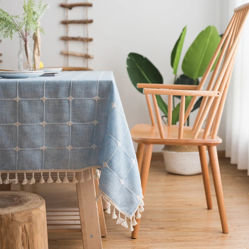 Toalha de Mesa em Algodão e Linho com Bordado Elegante