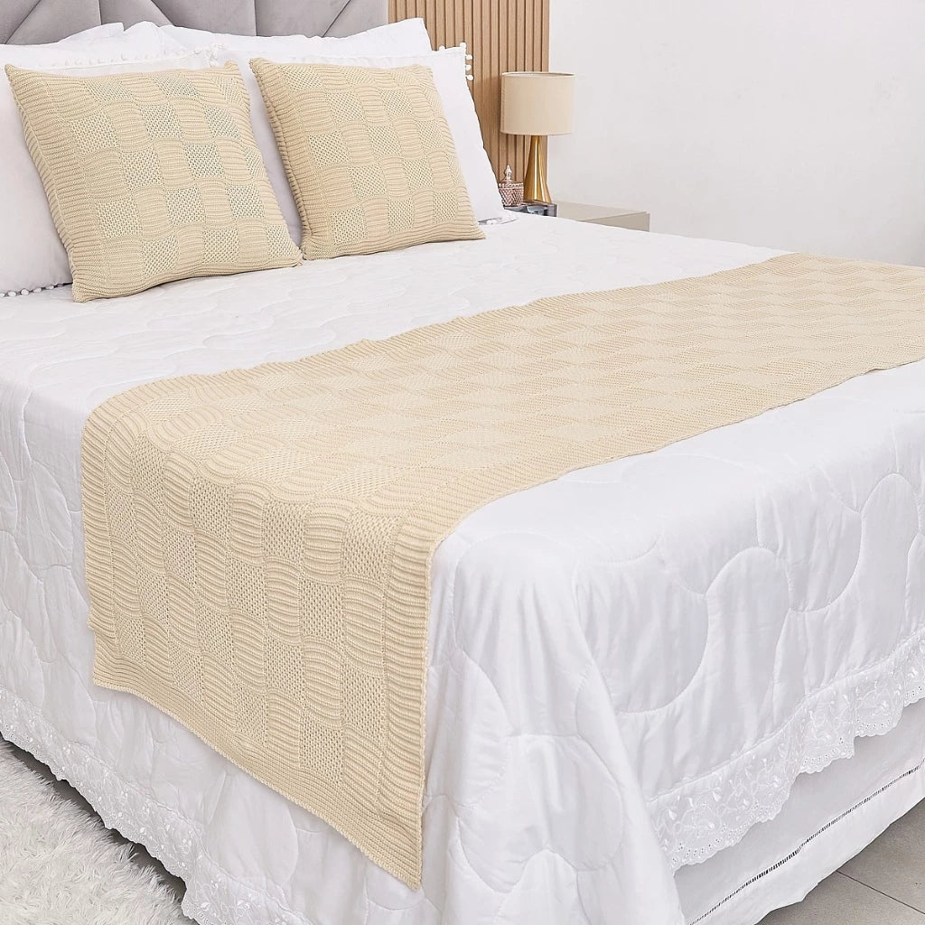 Kit Manta / Peseira Tricot Quadriculado + 2 Capas de Almofadas – Sofisticação e Conforto