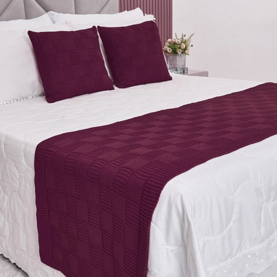 Kit Manta / Peseira Tricot Quadriculado + 2 Capas de Almofadas – Sofisticação e Conforto