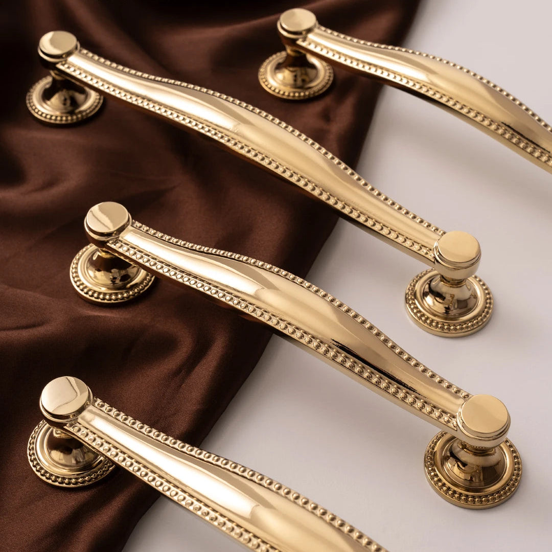 Puxador de Latão Dourado para Móveis - Luxo