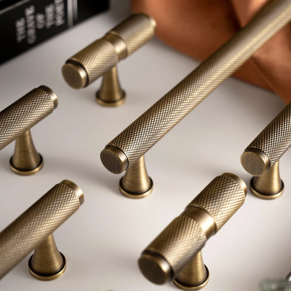 Puxadores de Bronze com Padrão Knurl Elegantes para Móveis