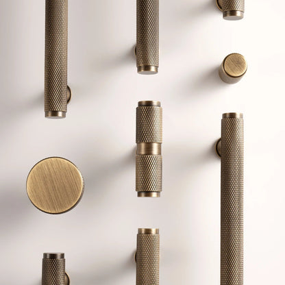 Puxadores de Bronze com Padrão Knurl Elegantes para Móveis