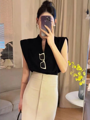 Blusa Feminina Vintage com Decote V Sem Mangas