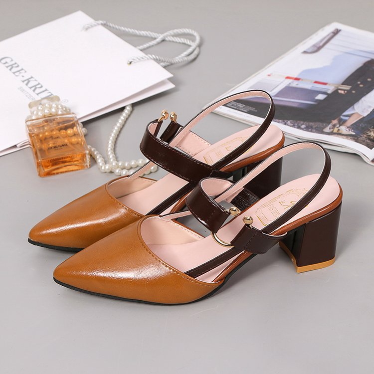 2022 Sandals Women's Summer New Pointy Chunky Sandals Large Size Women's Fashion Woman Shoes  Sandals Women 2020