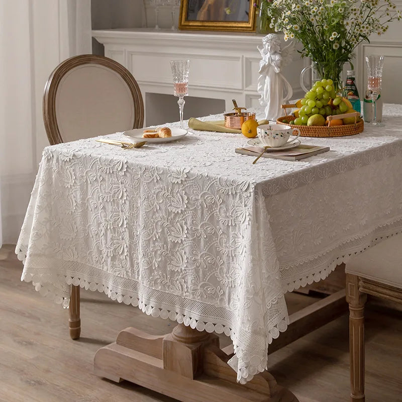 Toalha de Mesa Bordada em Renda Branca para Decoração Elegante