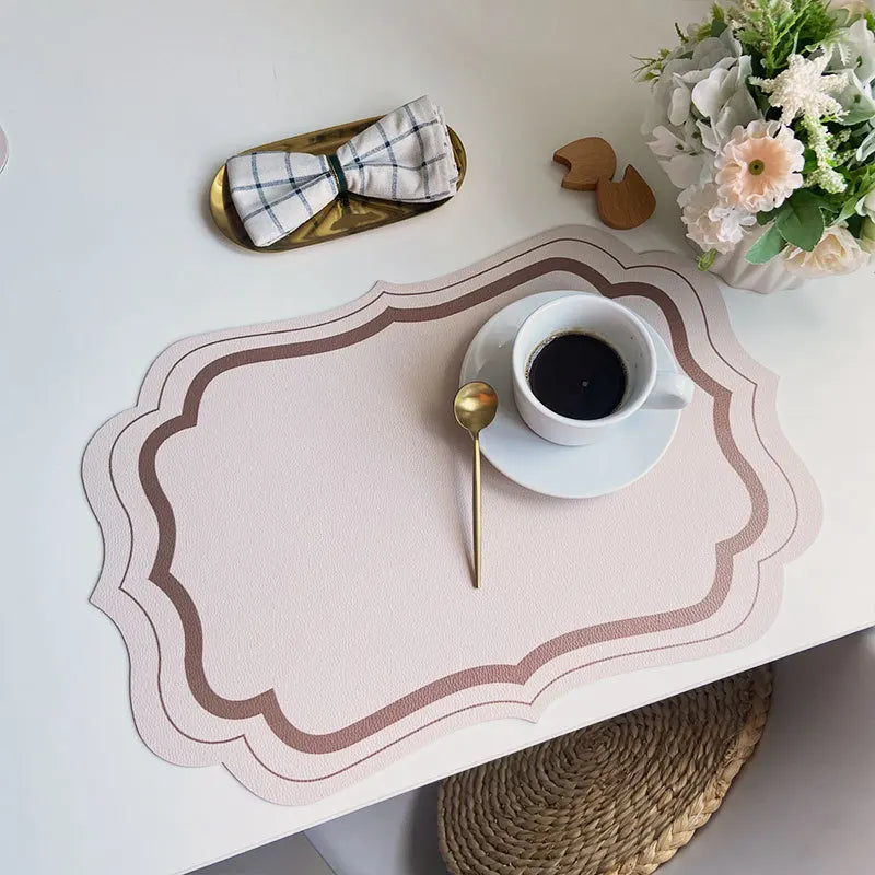 Esteira de mesa de couro leve retro, decoração de cozinha de luxo, comida ocidental romântica, isolamento térmico