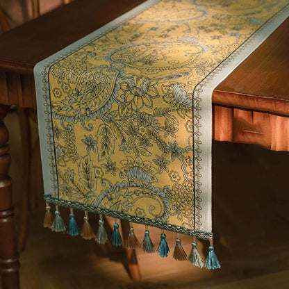 Caminho de Mesa de Luxo com Borlas - Elegância Floral para Sua Casa