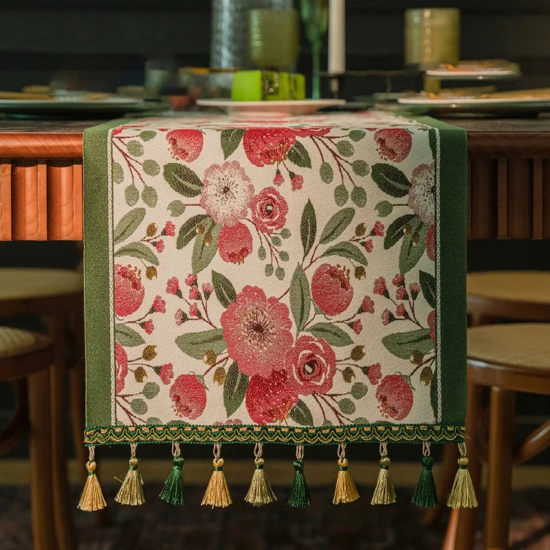 Caminho de Mesa de Luxo com Borlas - Elegância Floral para Sua Casa