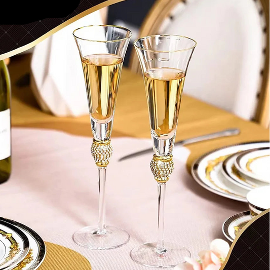 Taças de Cristal Luxo com Borda Dourada e Acabamento Diamante