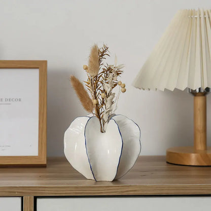 Vaso de Cerâmica Carambola: Elegância para Sua Decoração