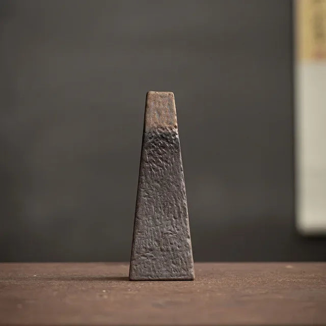 Vasos Cerâmicos Artesanais Minimalistas de Estilo Antigo