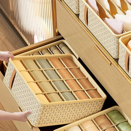 Caixa Organizadora de Roupas com Design Sofisticado