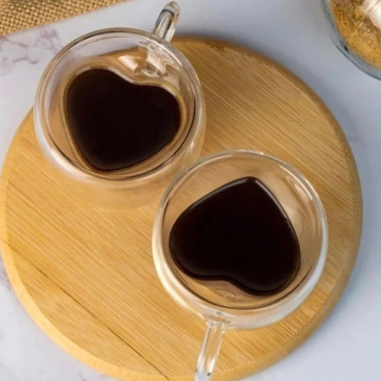 Kit com 2 Xícaras de Vidro Duplo com Coração, Resistente ao Calor